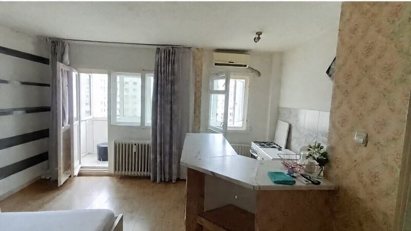 Muncii, Arena Nationala, bloc mixt garsoniera